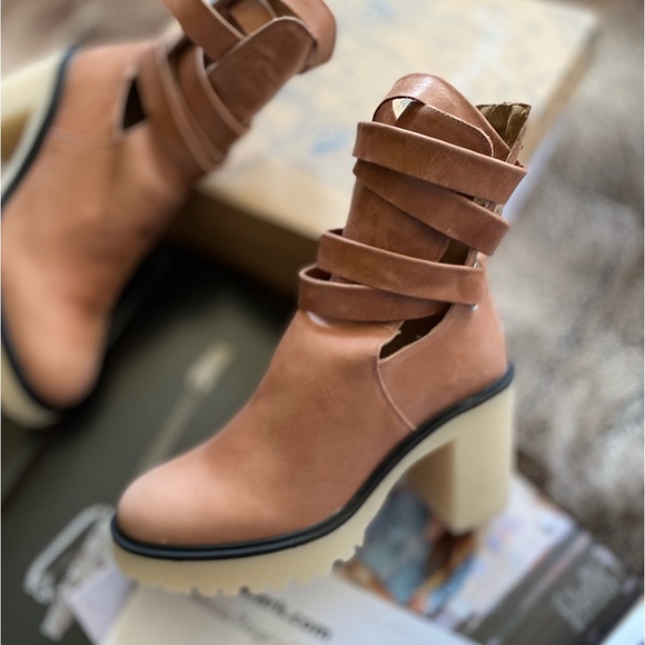Free People Jesse Cutout Boots - Picture 13 of 15